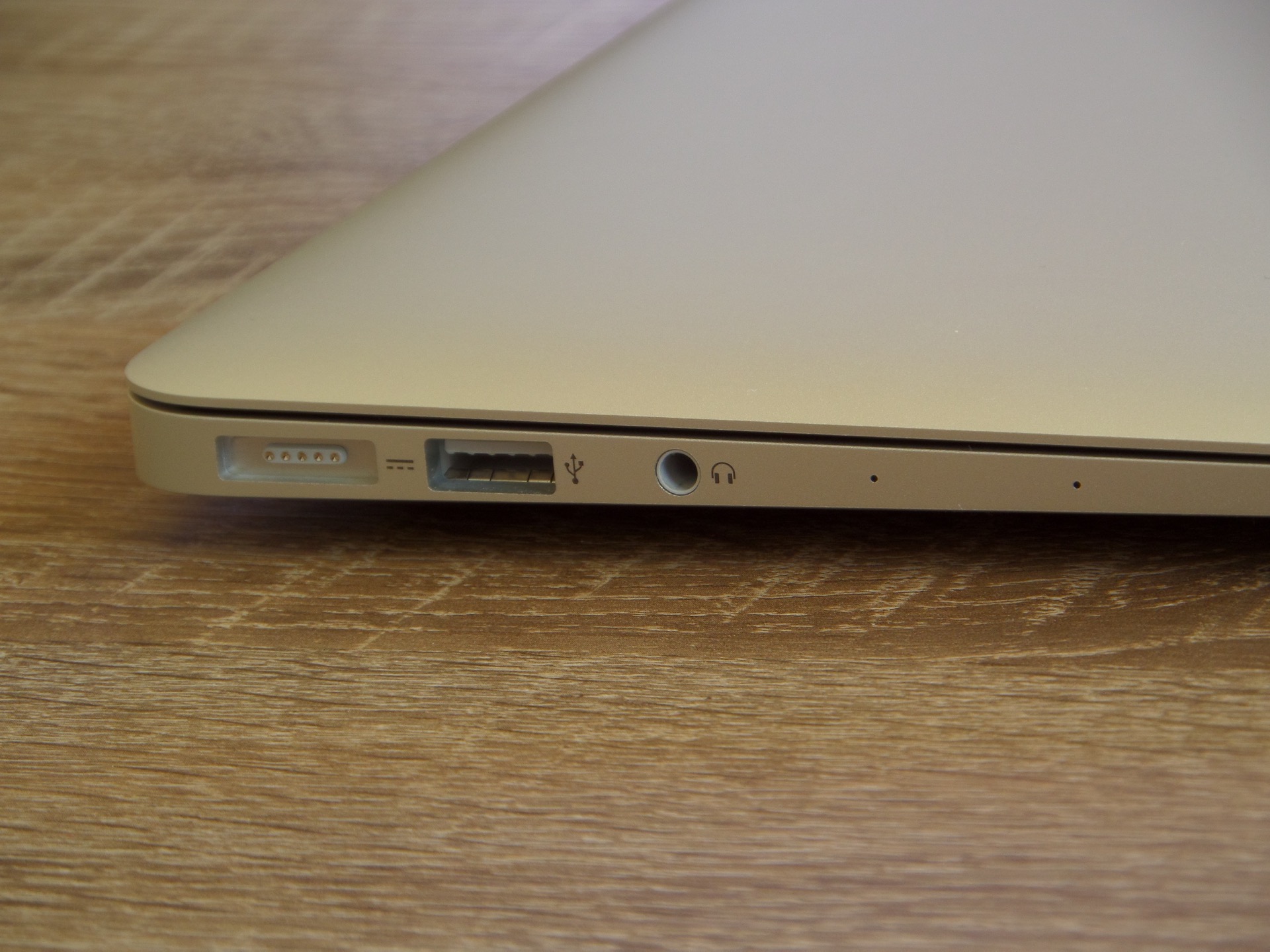 Apple MacBook Air 13 2016 vs Asus Zenbook UX360CA-C4187T teszt