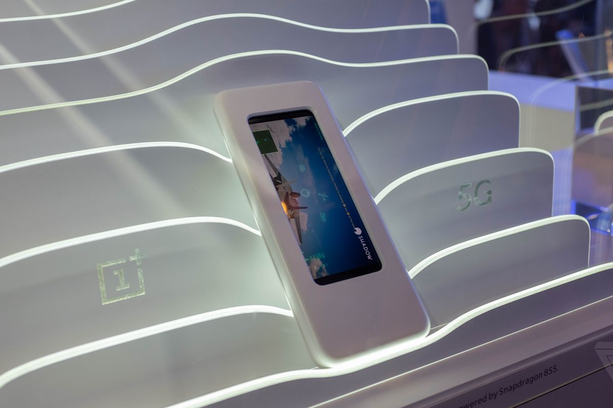 OnePlus 5G álcázva