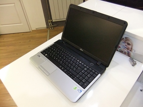 Fujitsu Lifebook A531 teszt