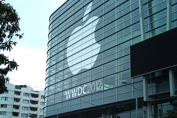 Apple Fejlesztői Világkonferencia a San Franciscó-i Moscone West központban