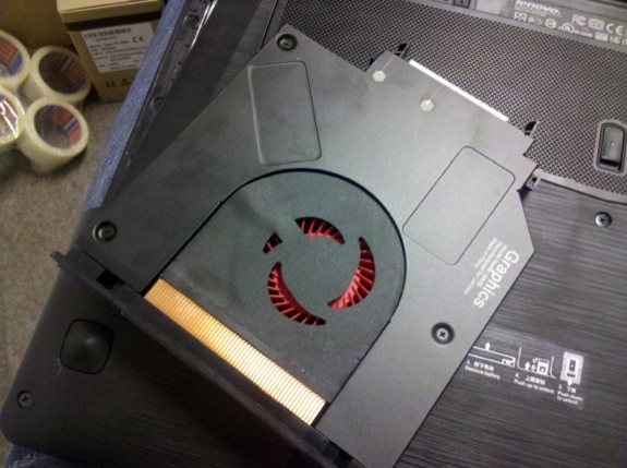 Lenovo IdeaPad Y500 - Az első benyomás