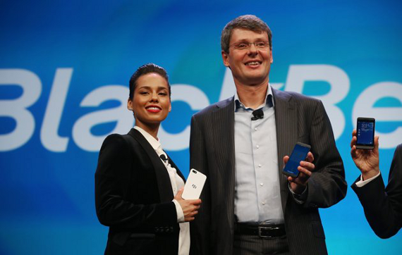 Alicia Keys a Blackberry új  kreatív igazgatója iPhone-ról Twitterelt