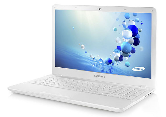 Windows 8: táblagéppé alakítható laptop és elérhető árú multimédiás notebookok a Samsungtól