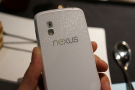 Egyre közelebb a fehér Nexus 4