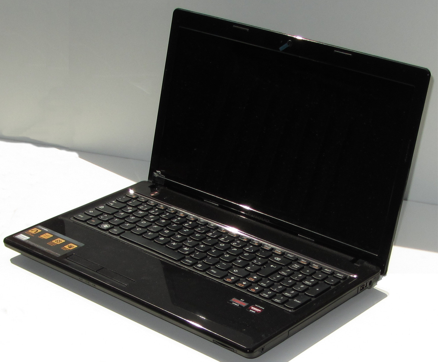 Lenovo IdeaPad G580 noteszgépek különböző külsővel
