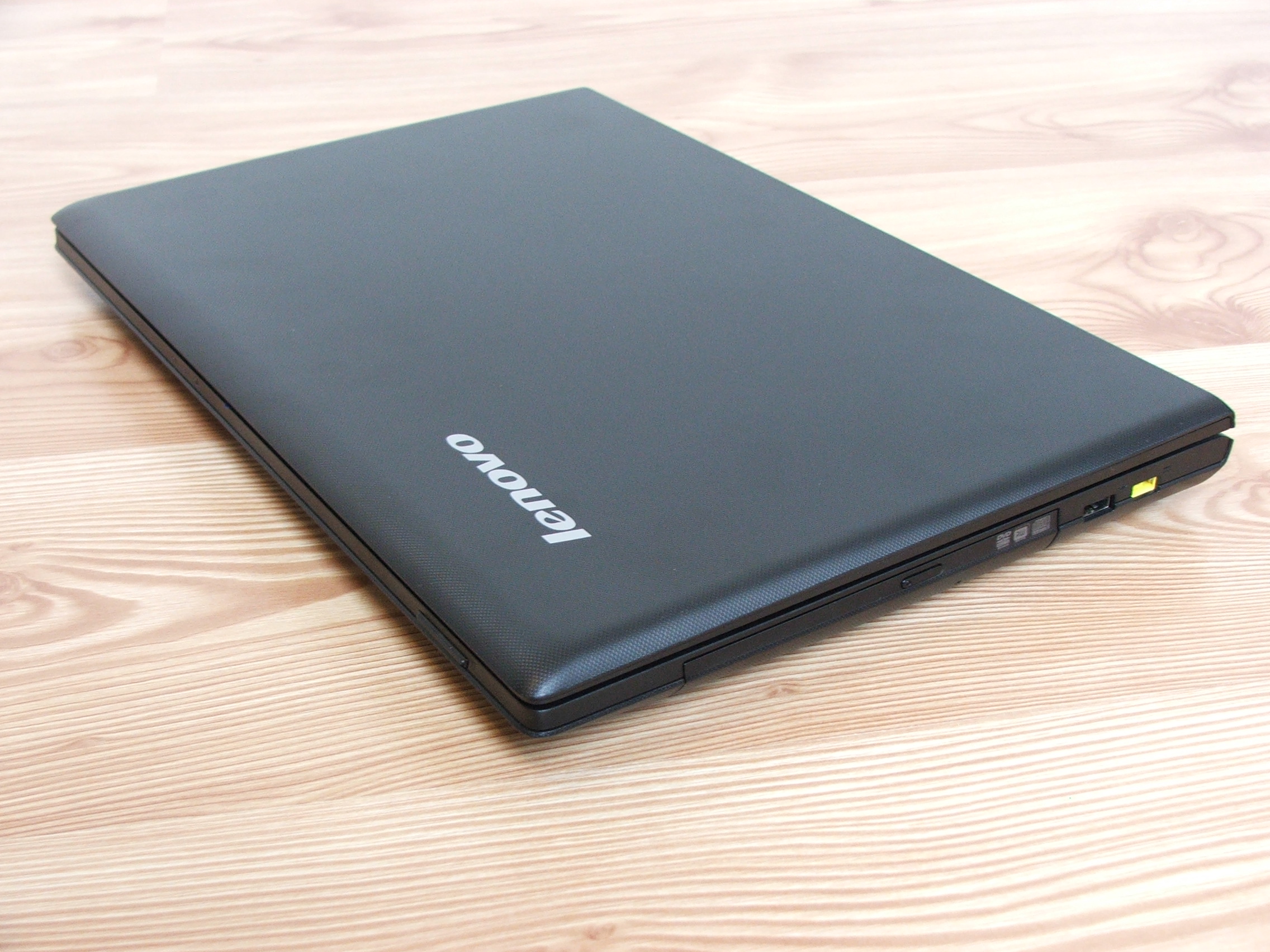 Lenovo IdeaPad G500 teszt (Core i3 / Radeon HD8570M)