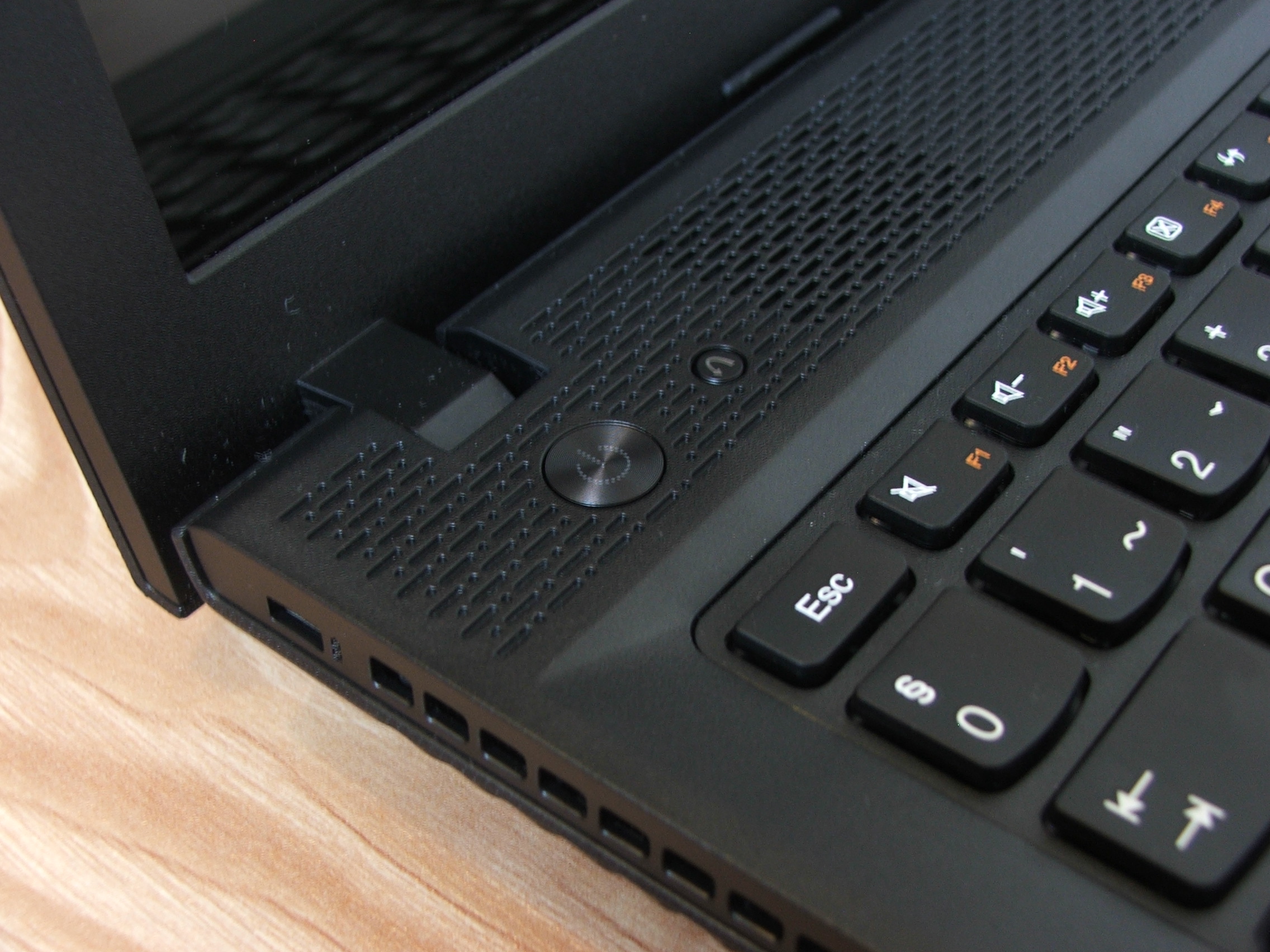 Lenovo IdeaPad G500 teszt (Core i3 / Radeon HD8570M)