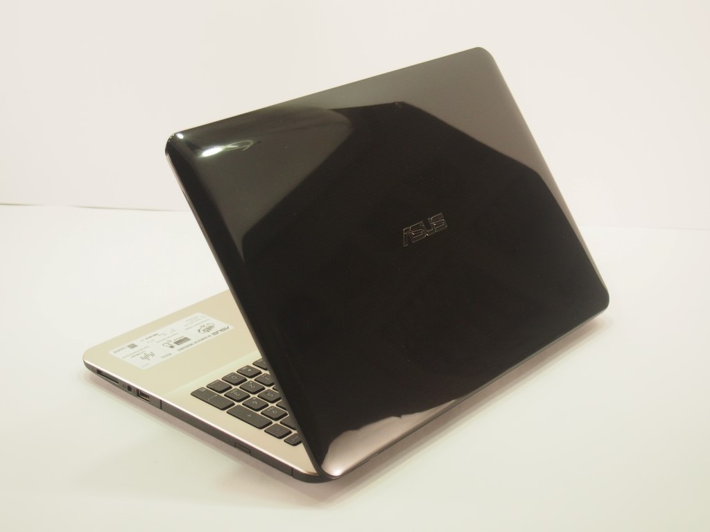 Asus X555LN teszt