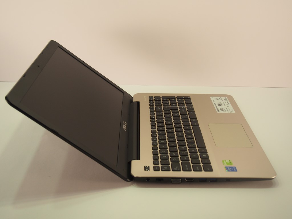 Asus X555LN teszt