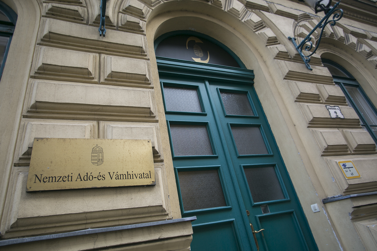 Rossz hírünk van az Emátrix és a Bemutatóterem vásárlóinak