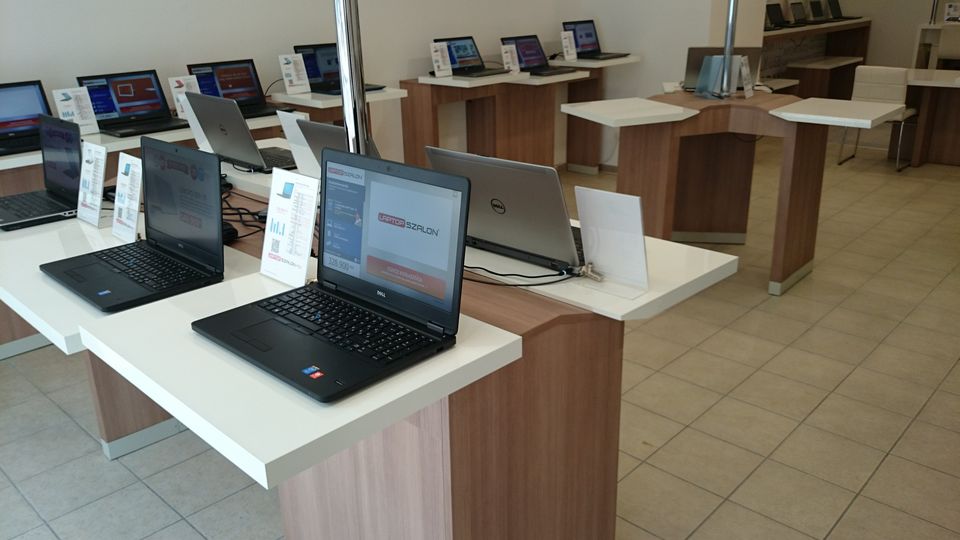 Laptopszalon bolt nyílt az Astorián