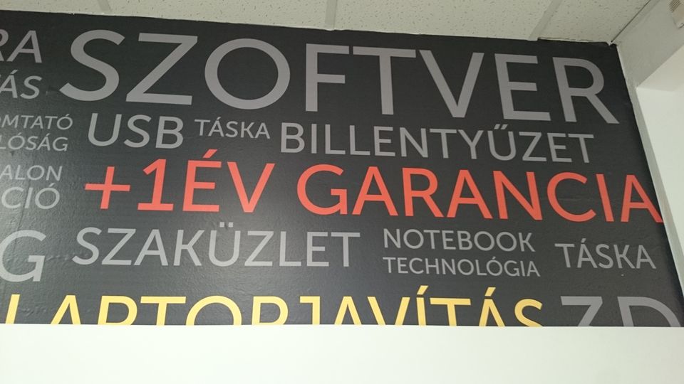 Laptopszalon bolt nyílt az Astorián