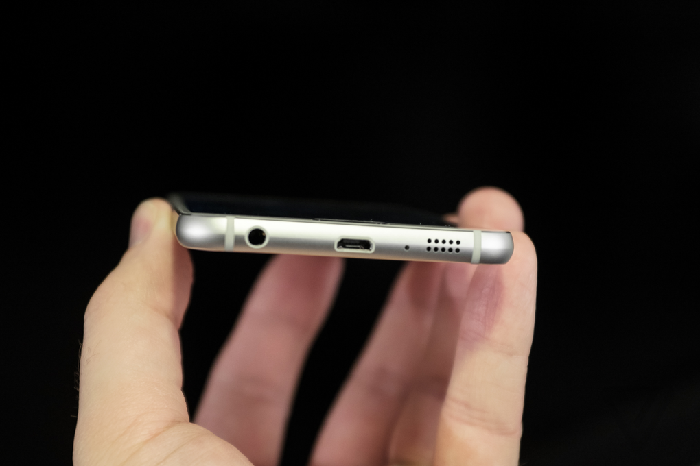 Samsung Galaxy S6 és S6 Edge - az első részletes fotók