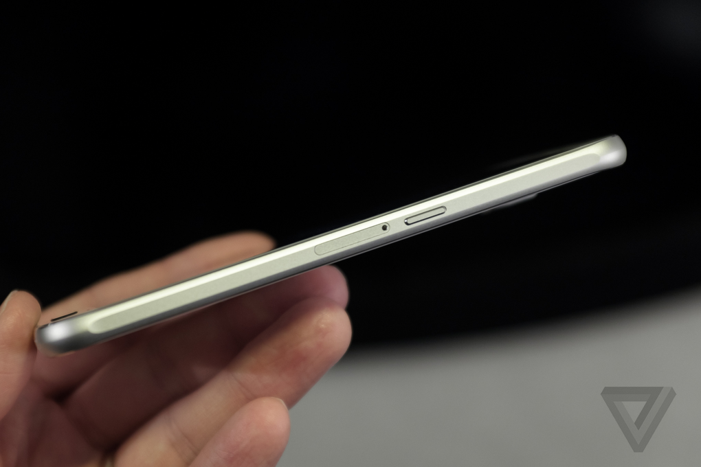 Samsung Galaxy S6 és S6 Edge - az első részletes fotók