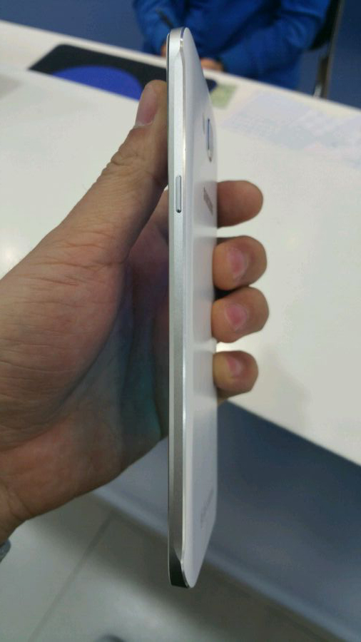 Hamarosan debütál a Samsung Galaxy A8