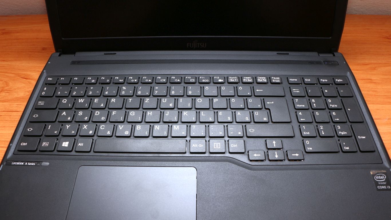 Fujitsu LifeBook A514 teszt