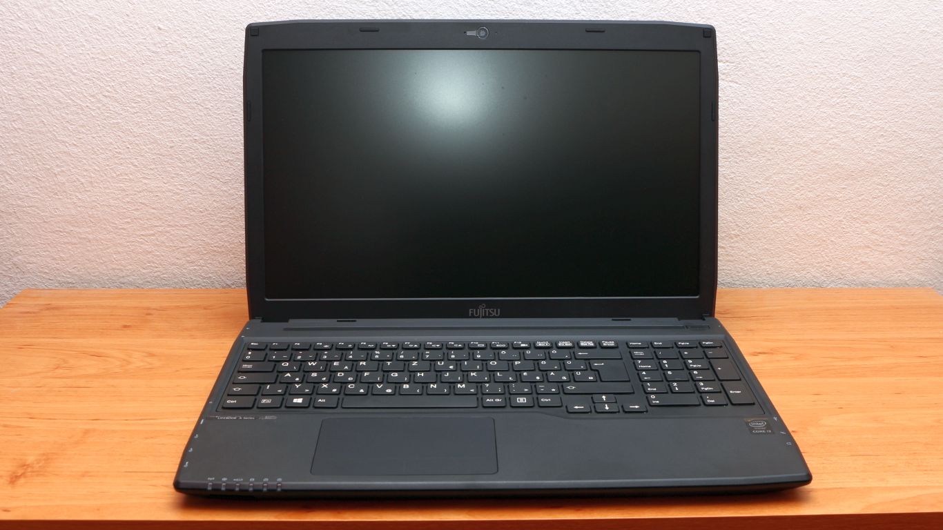 Fujitsu LifeBook A514 teszt