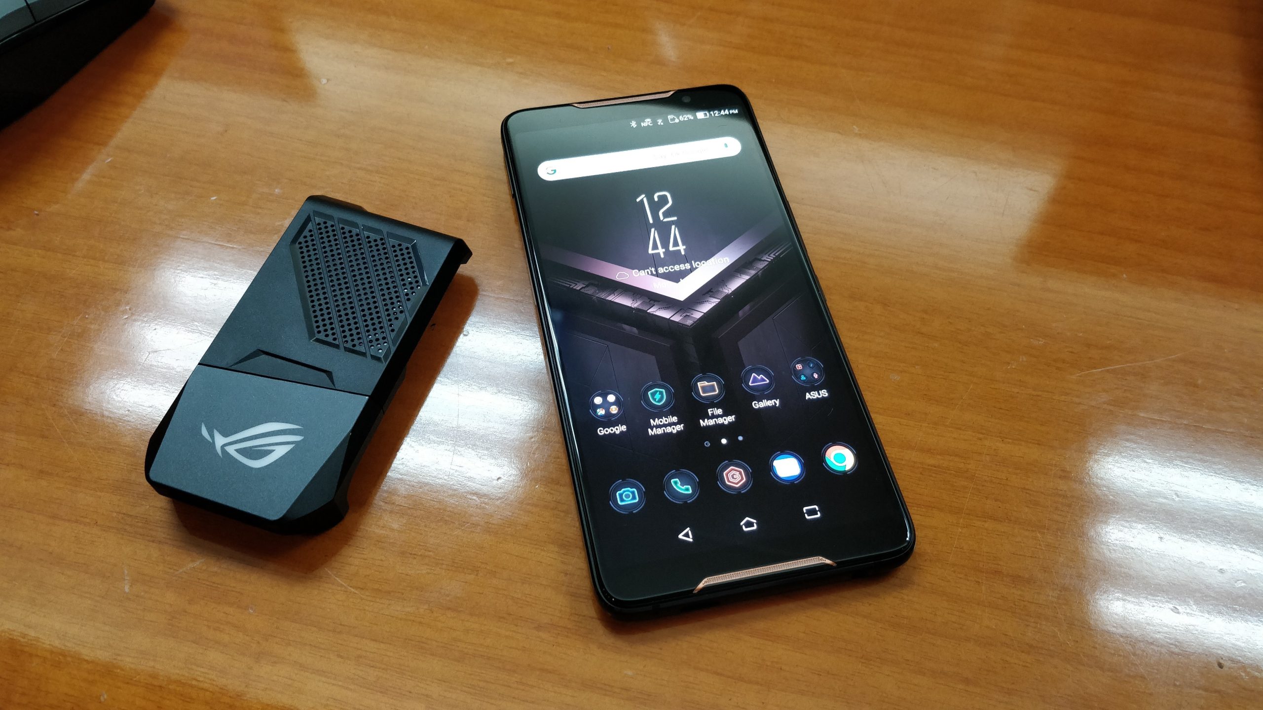 A harmadik negyedévben jöhet az új Asus ROG Phone