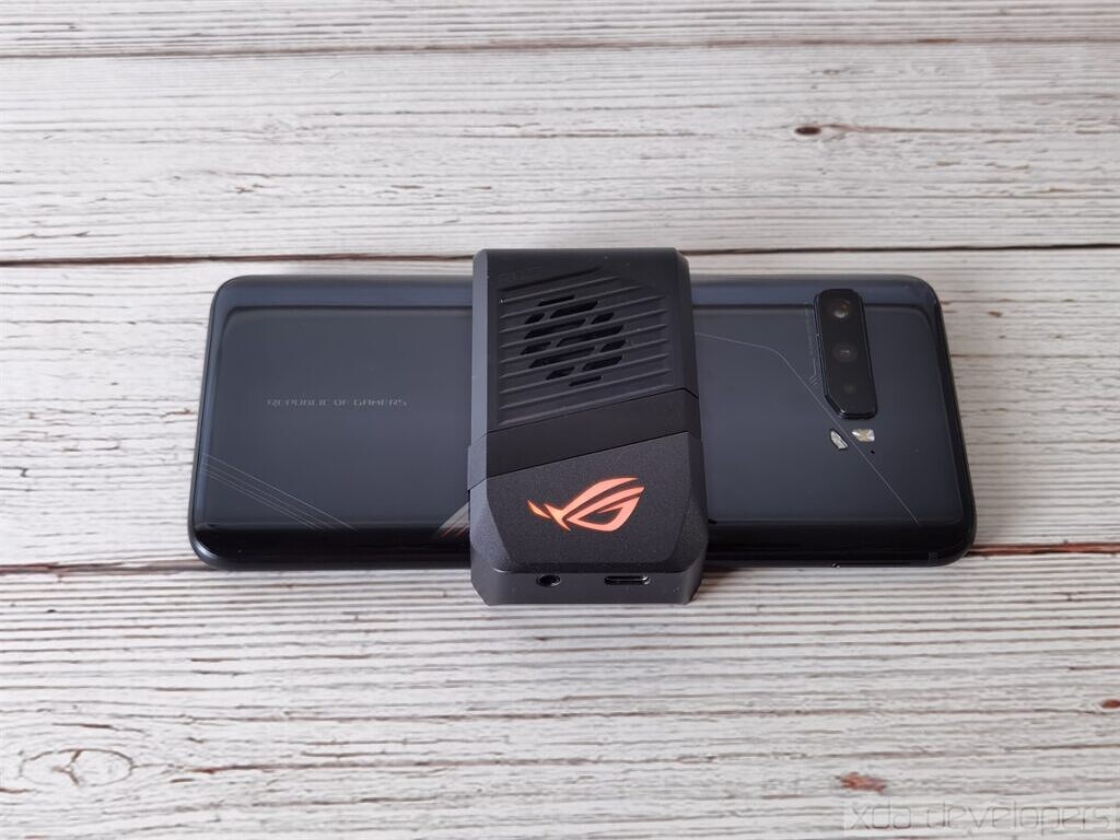 Az egyik legkomolyabb gamer telefon lett az Asus ROG Phone 3