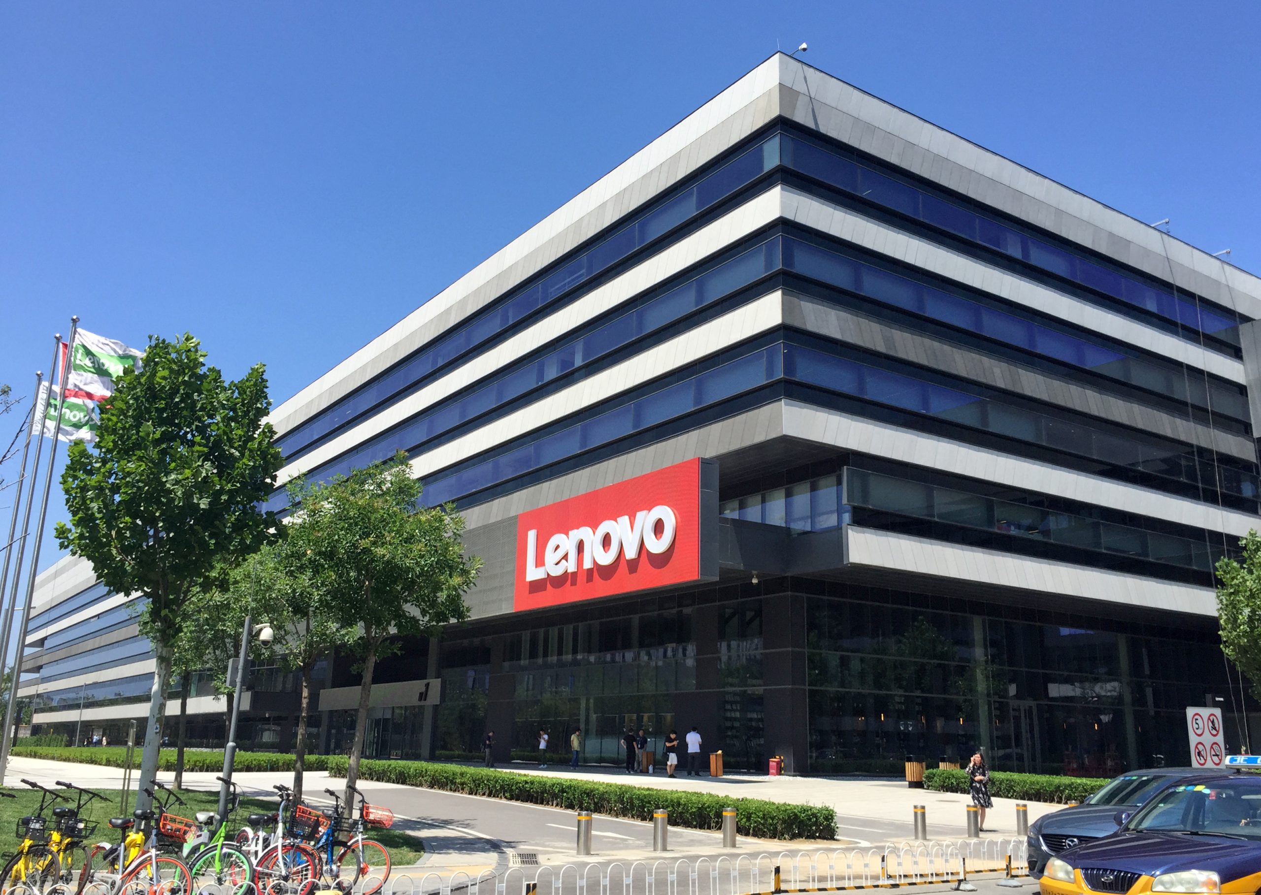 Rekord árbevételt ért el a Lenovo az előző gazdasági évben