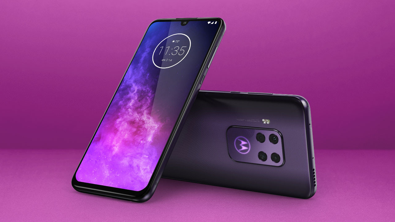 Bemutatkozott az új Motorola One Zoom modell