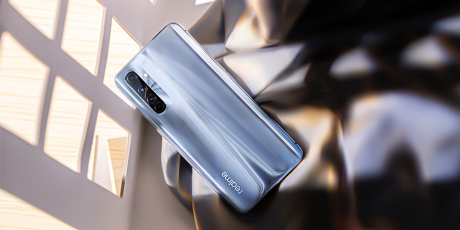 Itt az új Realme X50 Pro Player, játékos képességekkel
