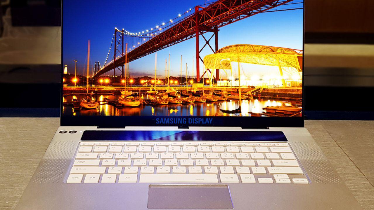 UHD felbontású Samsung OLED panel érkezett, prémium notebookokba