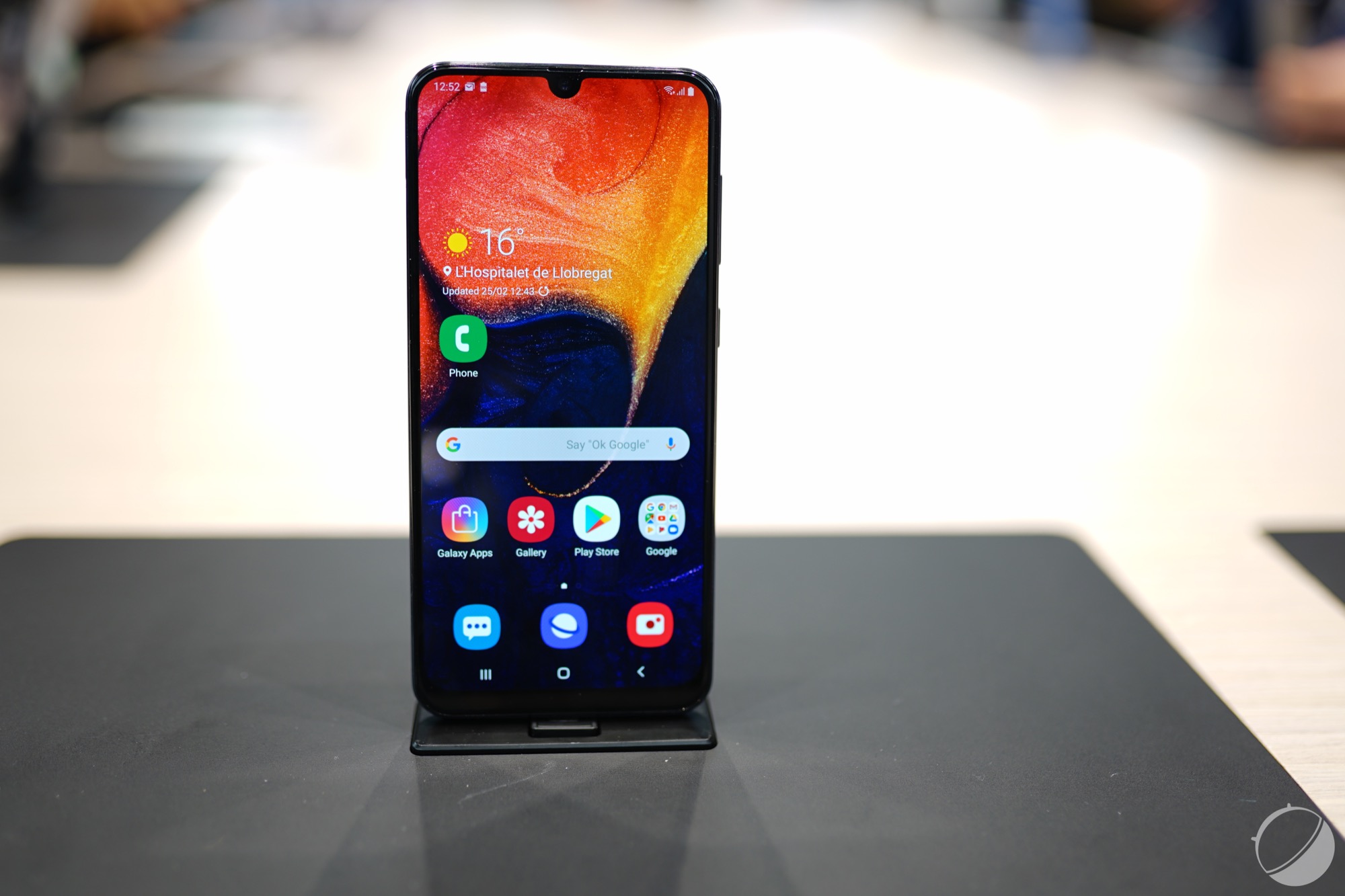 Kisebb kijelzőt kapott az új Samsung Galaxy A20e modell