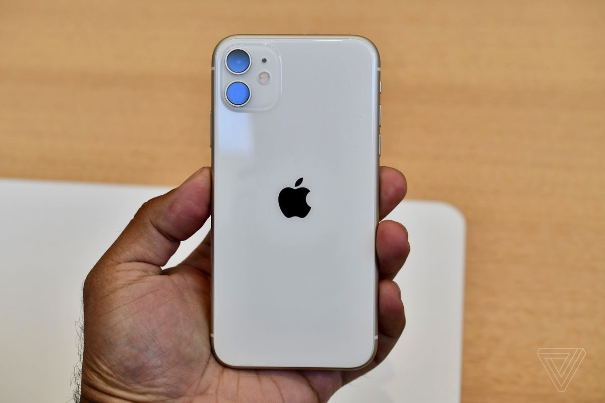 Új chipsettel és kamerával érkezik az Apple iPhone 11