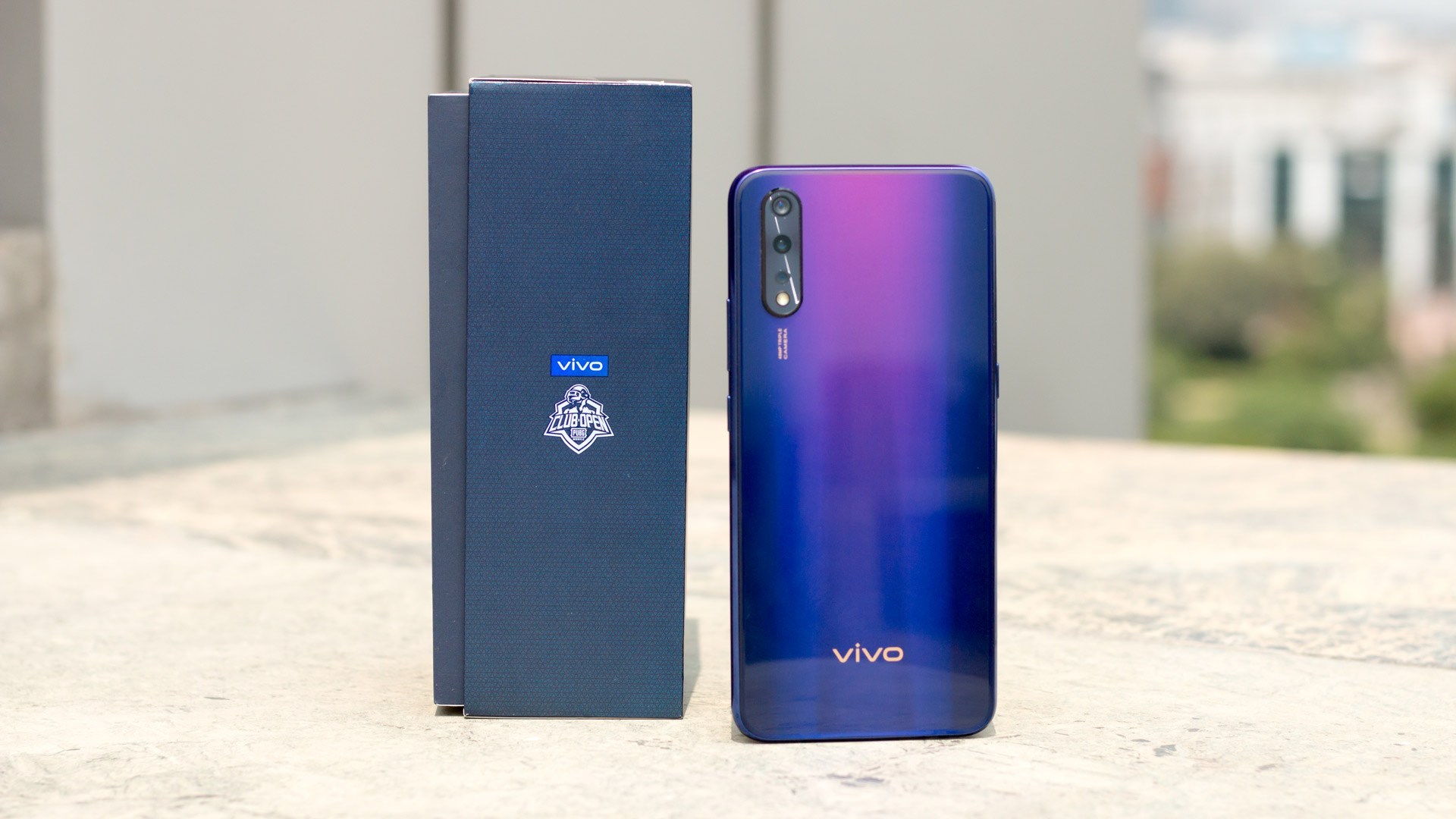 Itt a vivo V17 Pro: SD 675, 6.44-es AMOLED kijelző és pop-up kamerák