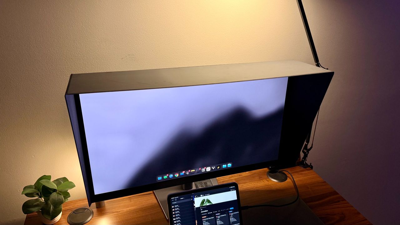 Dell UltraSharp U3226Q: 4K QD-OLED alkotóknak